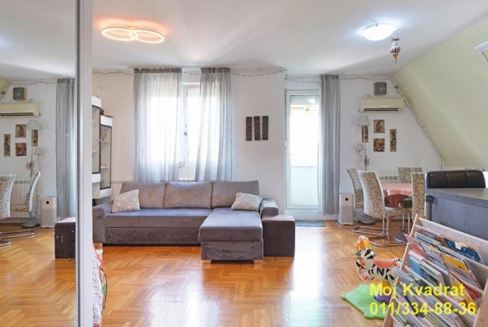 Stan na prodaju u Beogradu, Braće Jerković, cetvorosoban, 102m2, cena 295000 evra