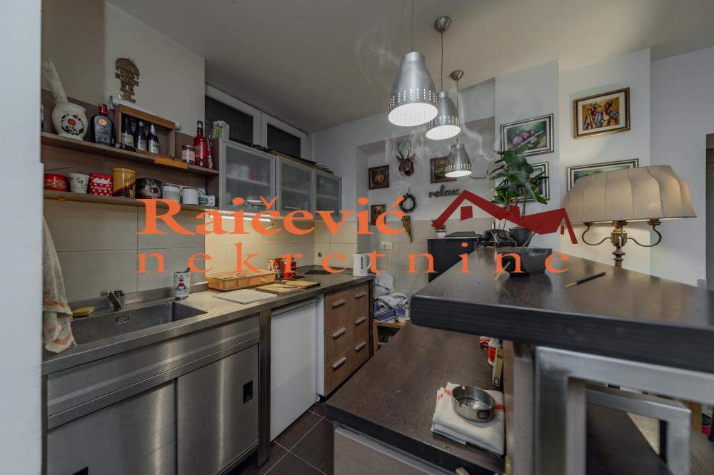Stan na prodaju u Beogradu, Beograd (centar), 93m2, cena 350000 evra