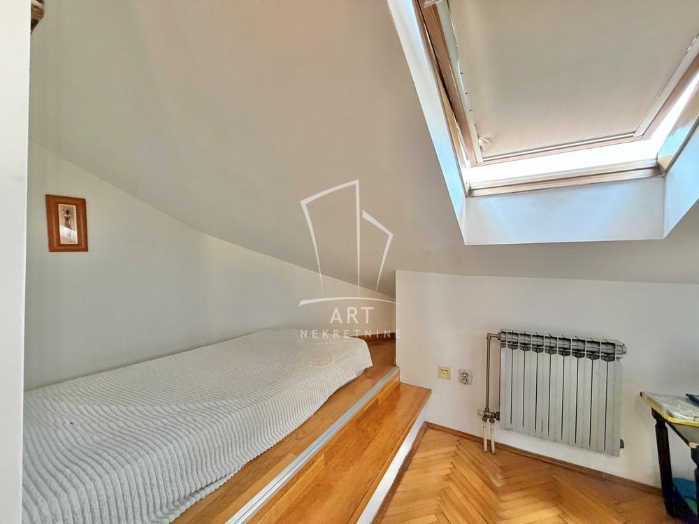 Stan na prodaju u Beogradu, Gornji Dorćol, cetvorosoban, 88m2, cena 350000 evra