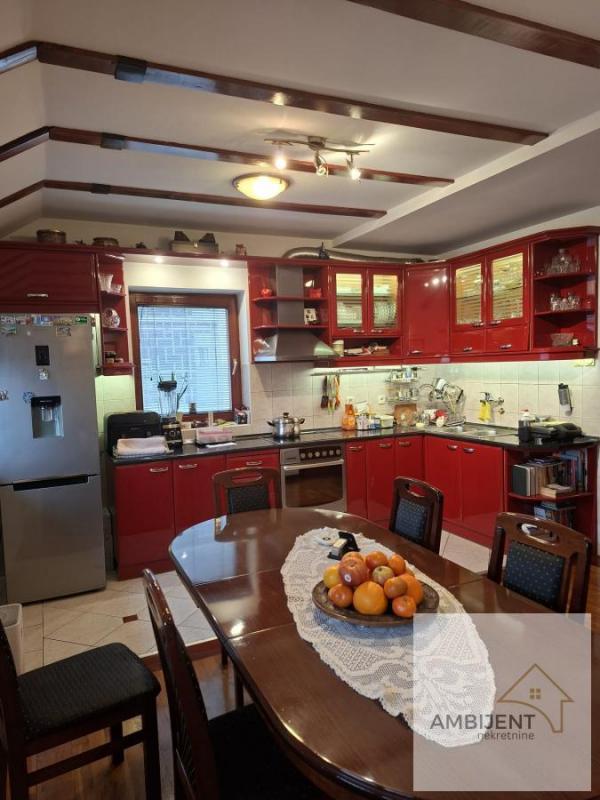 Stan na prodaju u Beogradu, Stari grad, cetvorosoban, 104m2, cena 410000 evra