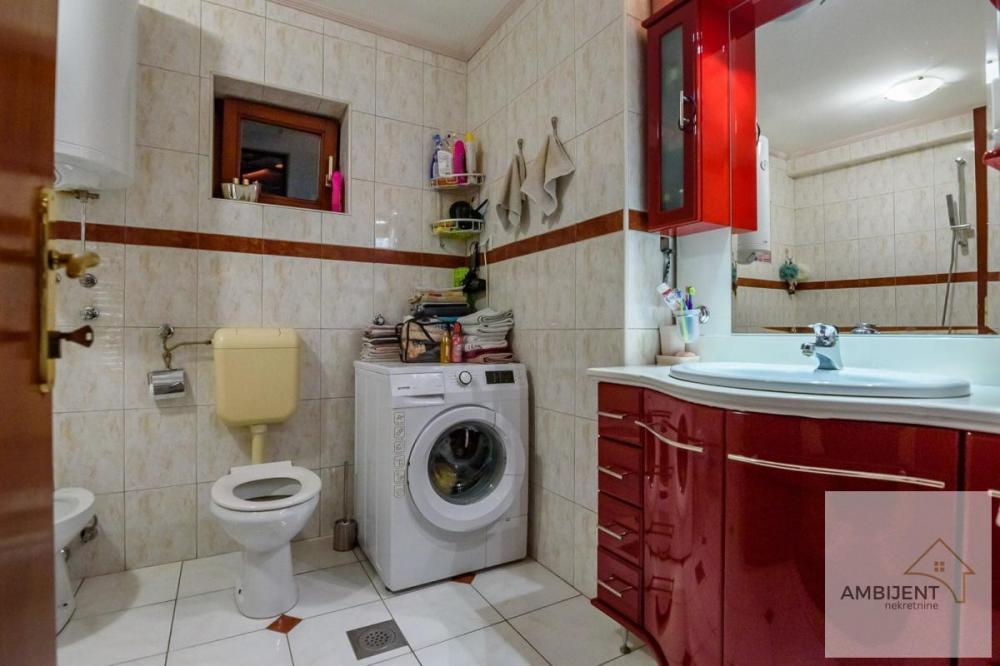 Stan na prodaju u Beogradu, Stari grad, cetvorosoban, 104m2, cena 410000 evra