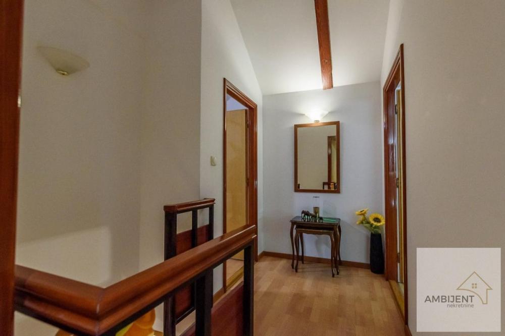 Stan na prodaju u Beogradu, Stari grad, cetvorosoban, 104m2, cena 410000 evra