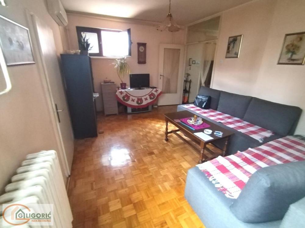 Stan na prodaju u Beogradu, Labudovo brdo, 100m2, cena 134000 evra