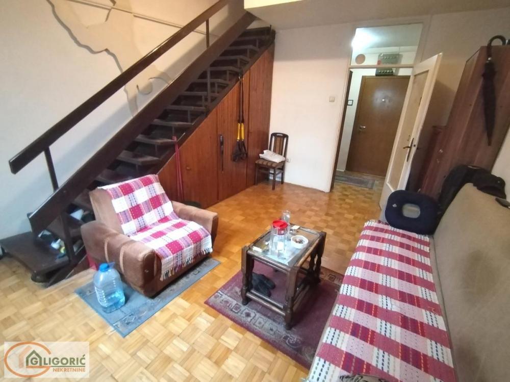 Stan na prodaju u Beogradu, Labudovo brdo, 100m2, cena 134000 evra
