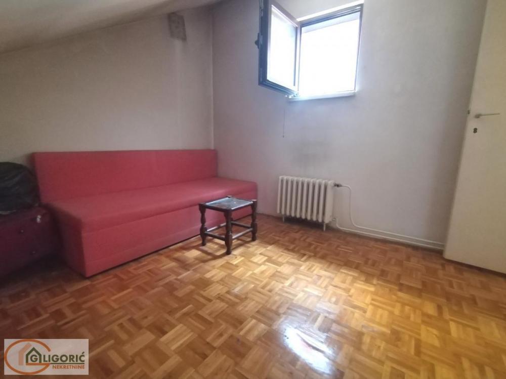 Stan na prodaju u Beogradu, Labudovo brdo, 100m2, cena 134000 evra