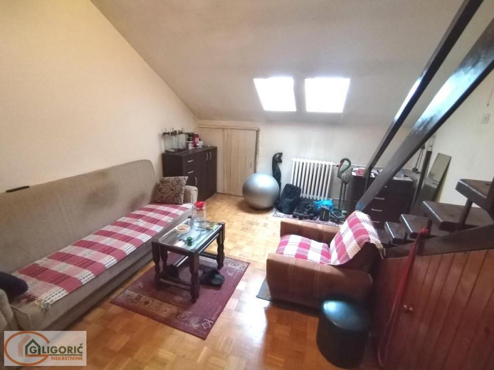 Stan na prodaju u Beogradu, Labudovo brdo, 100m2, cena 134000 evra