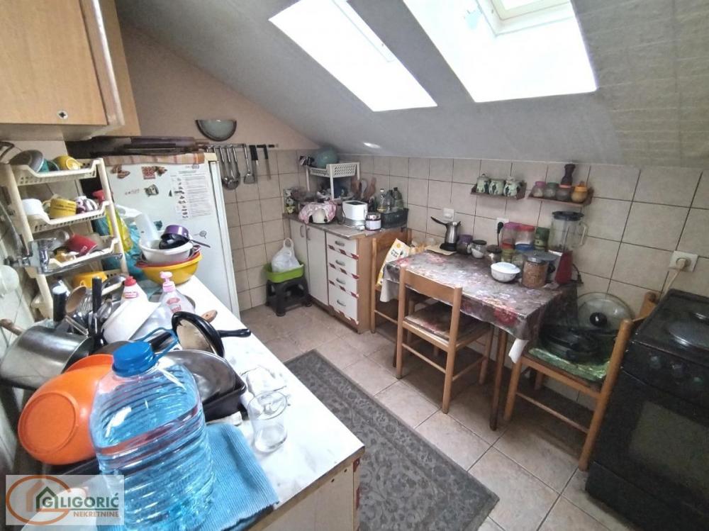 Stan na prodaju u Beogradu, Labudovo brdo, 100m2, cena 134000 evra