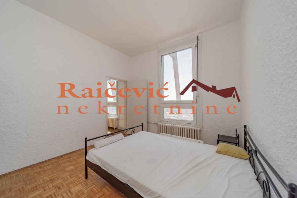 Stan na prodaju u Beogradu, Cvetkova pijaca, dvoiposoban, 50m2, cena 185000 evra
