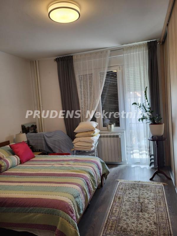 Stan na prodaju u Beogradu, Palilulska pijaca, trosoban, 73m2, cena 311000 evra