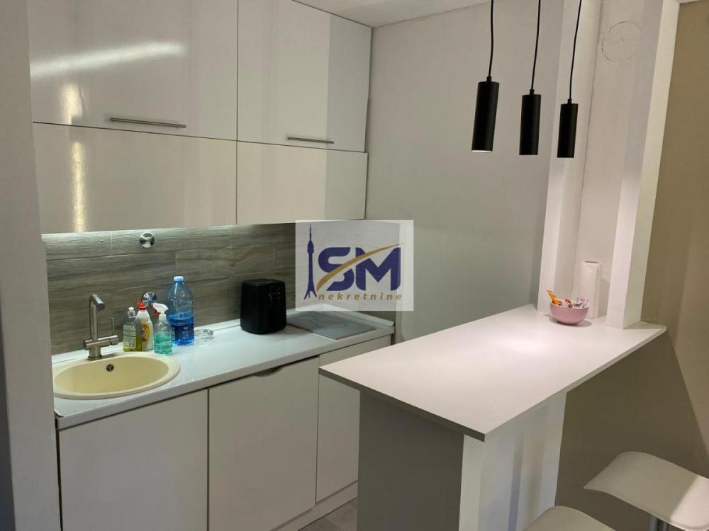 Stan na prodaju u Beogradu, Cerak, jednosoban, 29m2, cena 93000 evra
