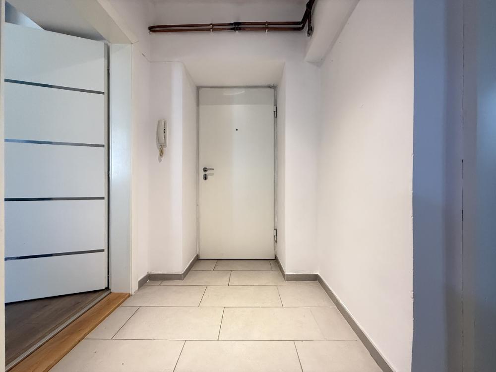Stan na prodaju u Beogradu, Crveni Krst, jednoiposoban, 30m2, cena 96000 evra