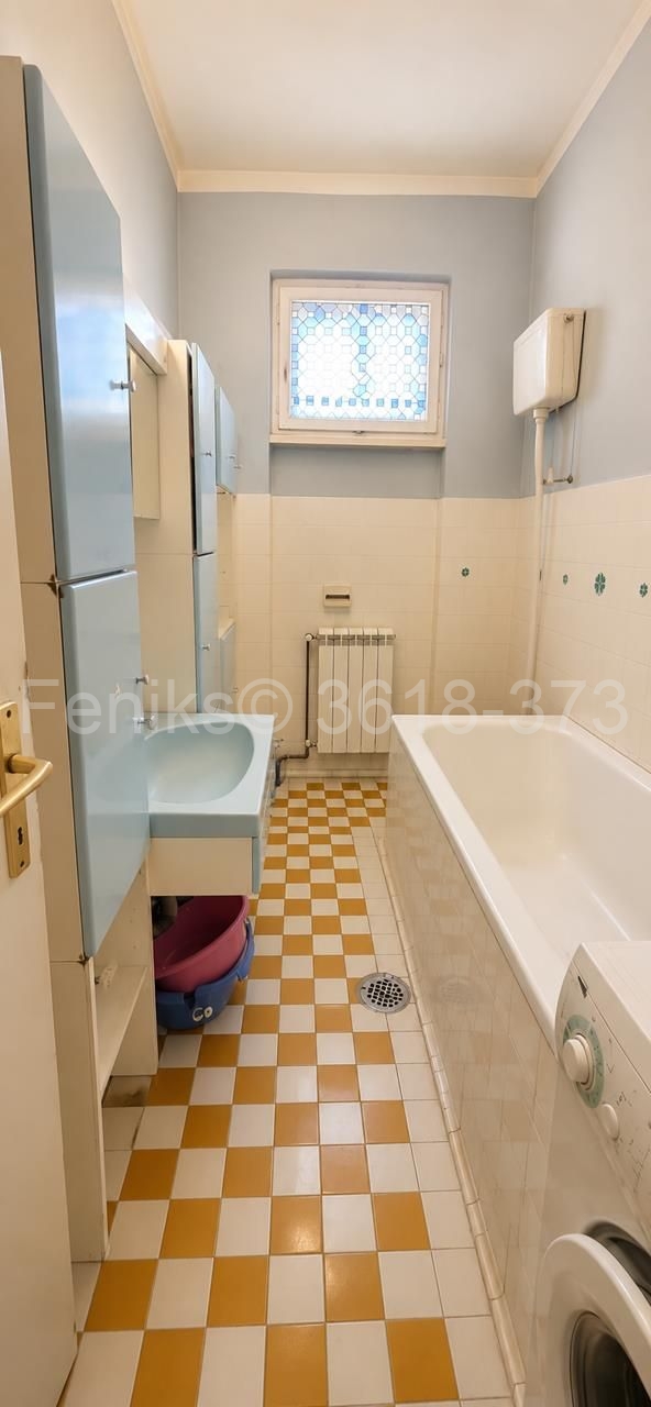 Stan na prodaju u Beogradu, Slavija, troiposoban, 96m2, cena 399000 evra