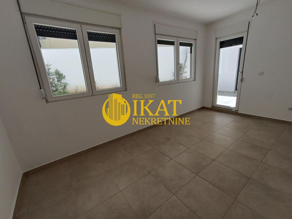 Stan na prodaju u Beogradu, Dušanovac, dvoiposoban, 104m2, cena 210000 evra