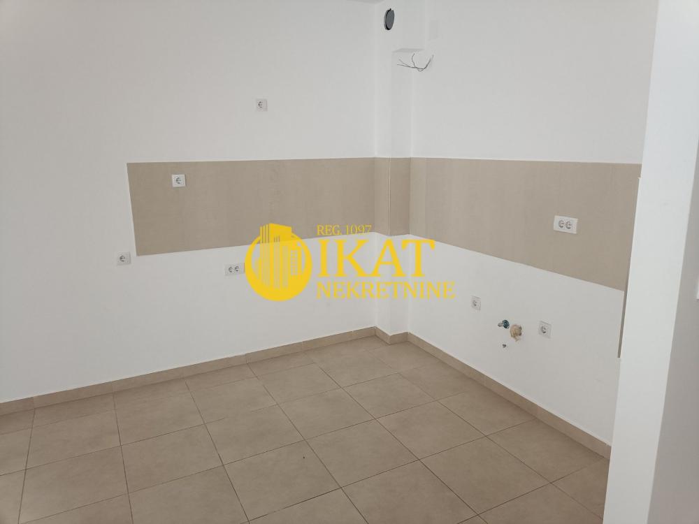 Stan na prodaju u Beogradu, Dušanovac, dvoiposoban, 104m2, cena 210000 evra