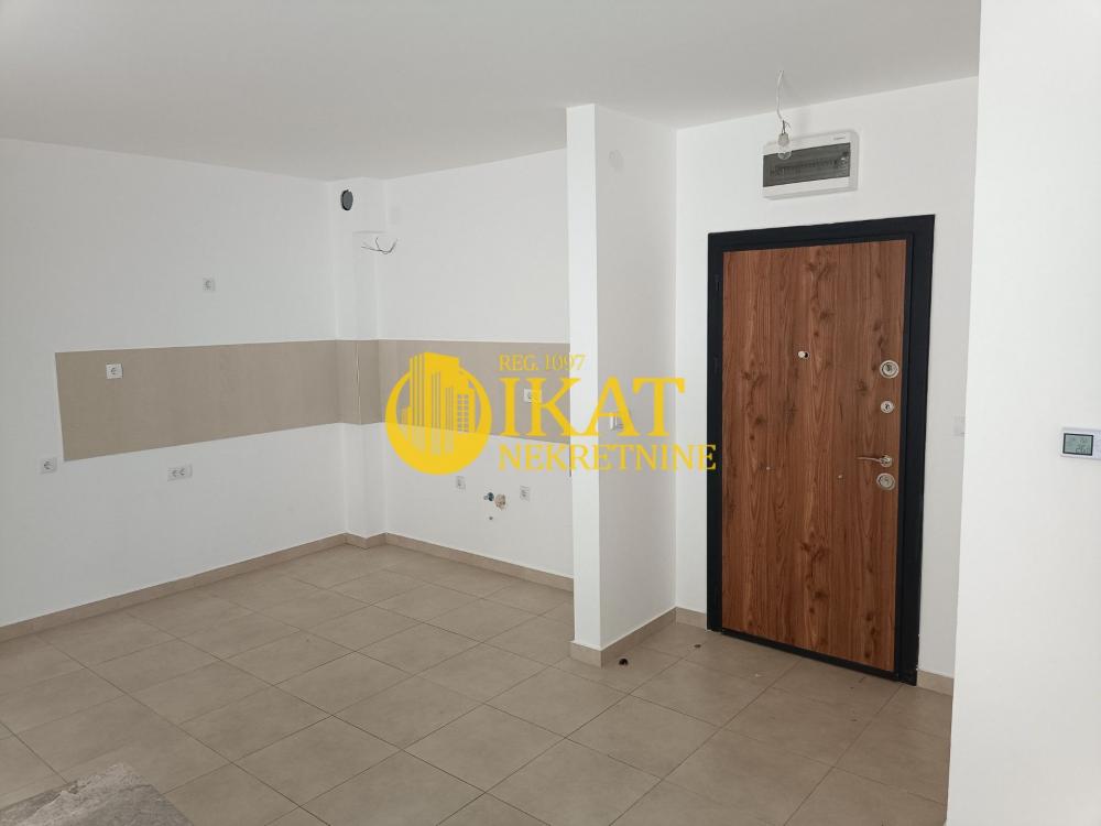 Stan na prodaju u Beogradu, Dušanovac, dvoiposoban, 104m2, cena 210000 evra