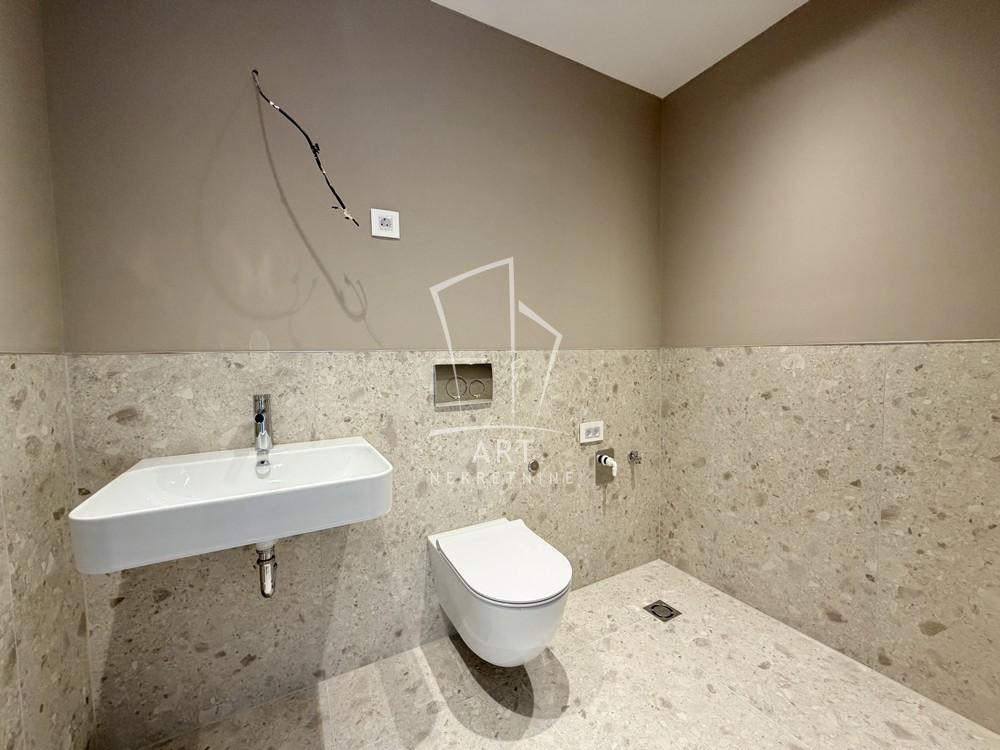Stan na prodaju u Beogradu, Novi Beograd, trosoban, 170m2, cena 870000 evra
