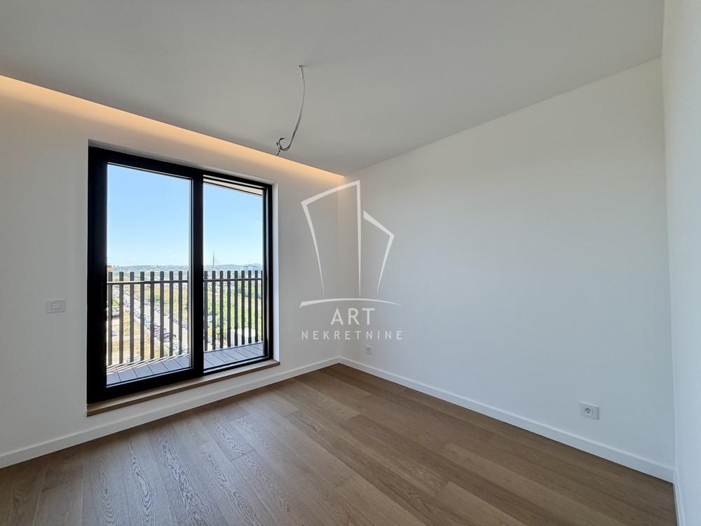 Stan na prodaju u Beogradu, Novi Beograd, trosoban, 170m2, cena 870000 evra