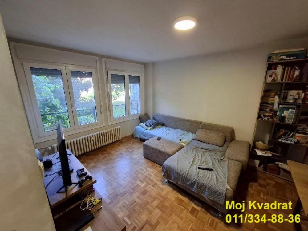 Stan na prodaju u Beogradu, Novi Beograd blok 34 (Studentski grad), troiposoban, 73m2, cena 255000 evra