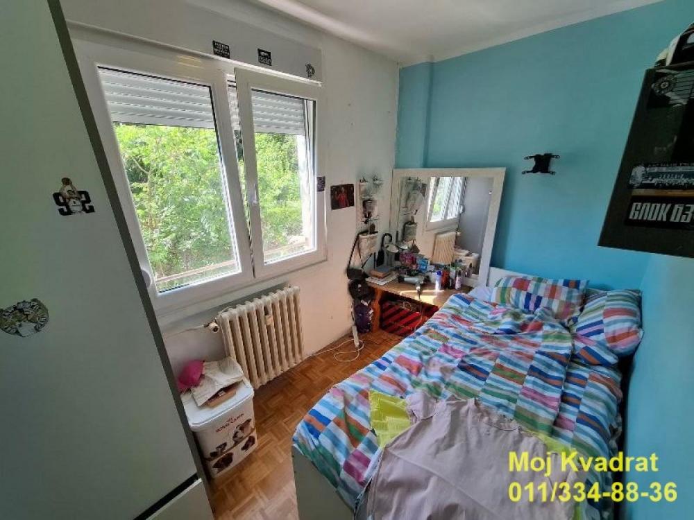Stan na prodaju u Beogradu, Novi Beograd blok 34 (Studentski grad), troiposoban, 73m2, cena 255000 evra