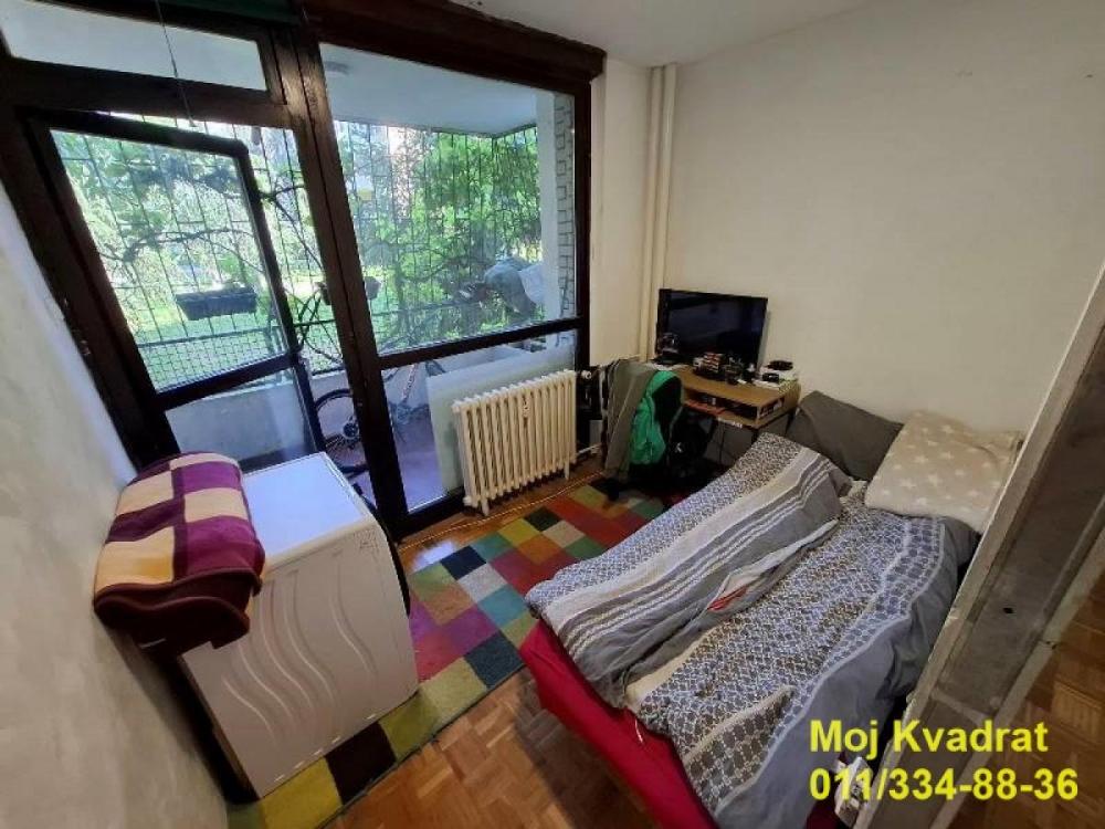 Stan na prodaju u Beogradu, Novi Beograd blok 34 (Studentski grad), troiposoban, 73m2, cena 255000 evra