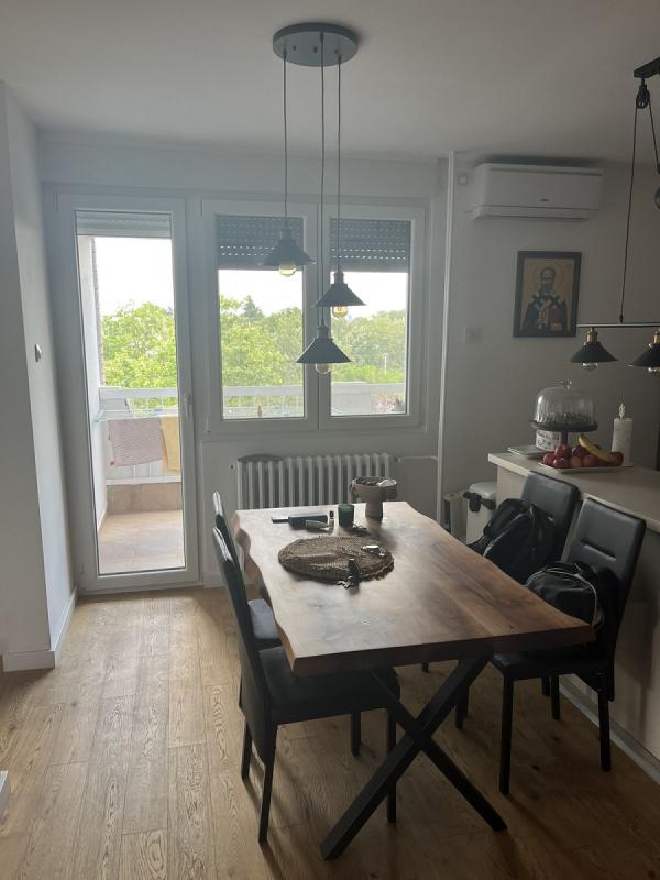Stan na prodaju u Beogradu, Zemun, dvosoban, 65m2, cena 210000 evra