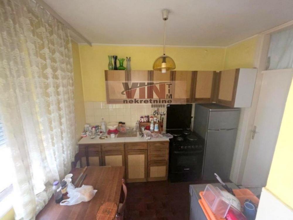 Stan na prodaju u Beogradu, Crveni Krst, trosoban, 72m2, cena 255000 evra