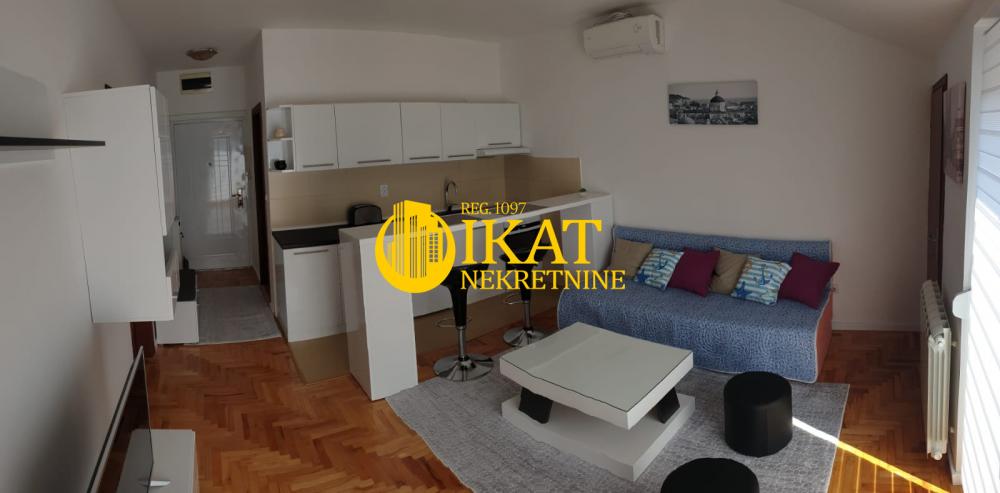 Stan na prodaju u Beogradu, Učiteljsko naselje, dvosoban, 40m2, cena 160000 evra