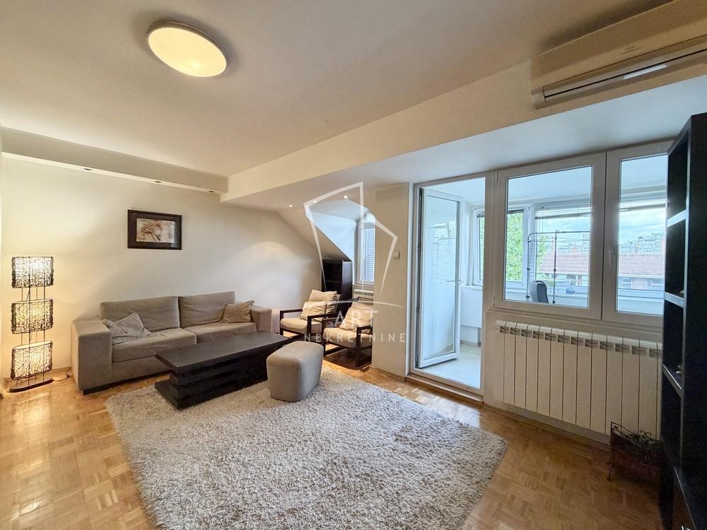 Stan na prodaju u Beogradu, Novi Beograd blok 63, trosoban, 72m2, cena 231000 evra