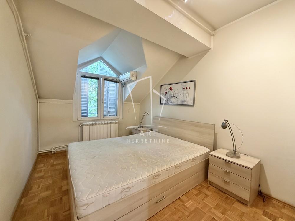 Stan na prodaju u Beogradu, Novi Beograd blok 63, trosoban, 72m2, cena 231000 evra