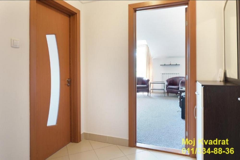 Stan na prodaju u Beogradu, Autokomanda, jednosoban, 33m2, cena 129000 evra