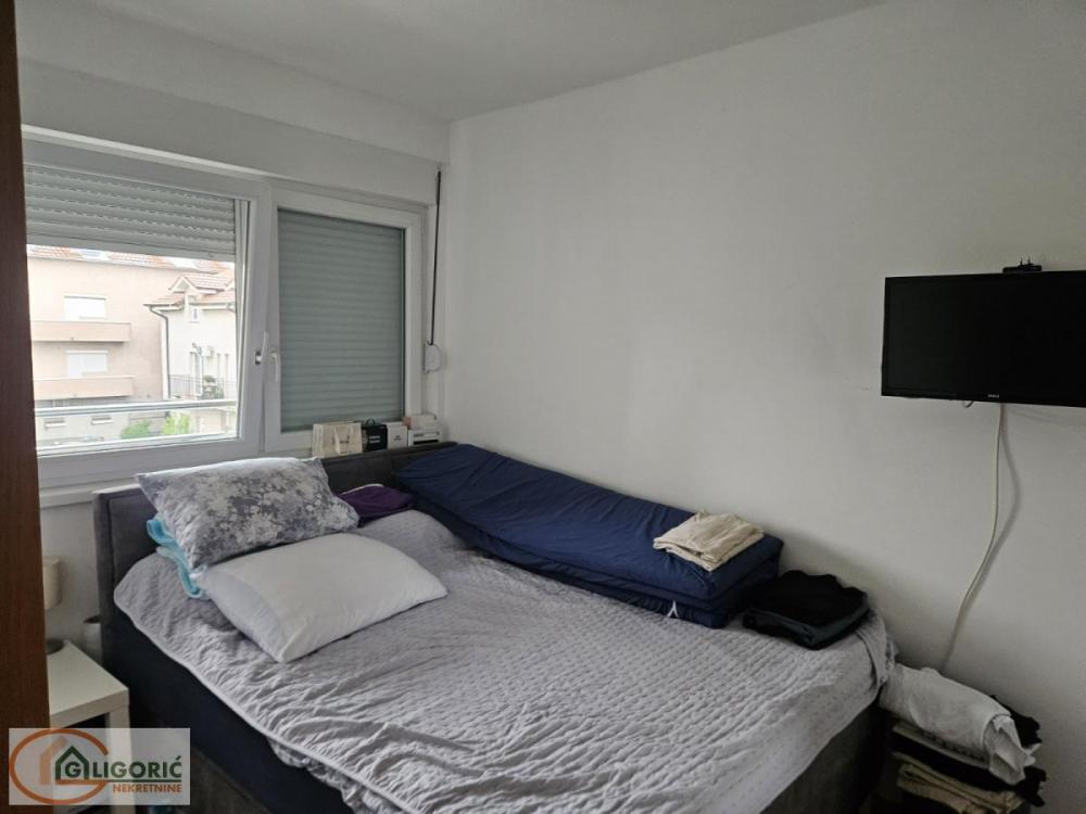 Stan na prodaju u Beogradu, Cvetanova ćuprija, jednoiposoban, 37m2, cena 119000 evra