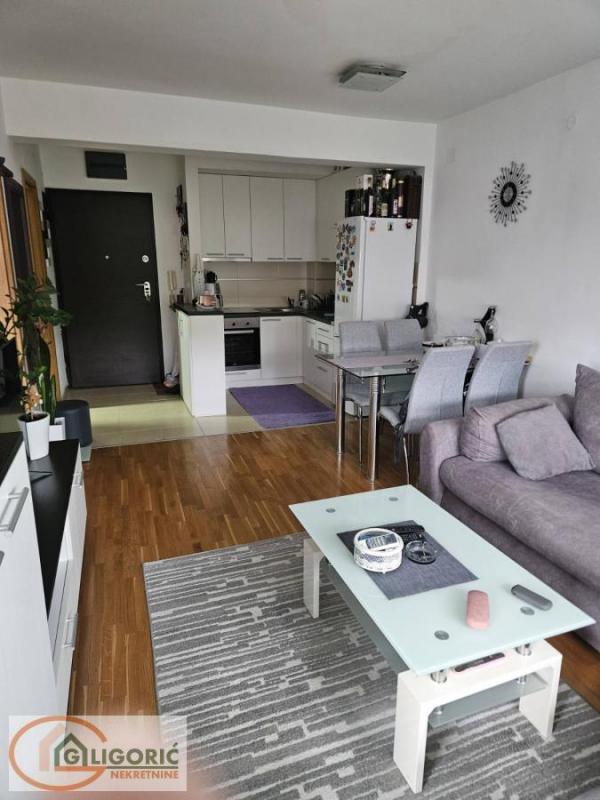 Stan na prodaju u Beogradu, Cvetanova ćuprija, jednoiposoban, 37m2, cena 119000 evra