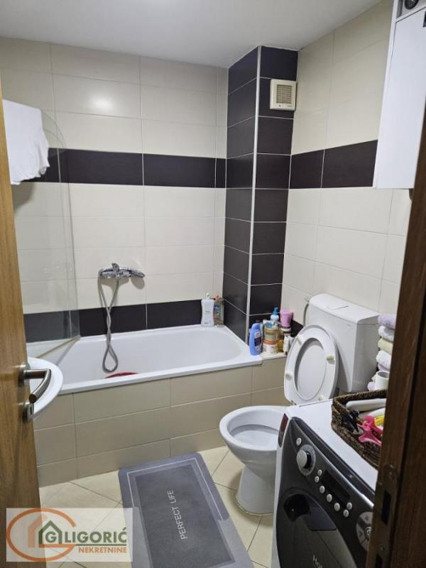 Stan na prodaju u Beogradu, Cvetanova ćuprija, jednoiposoban, 37m2, cena 119000 evra