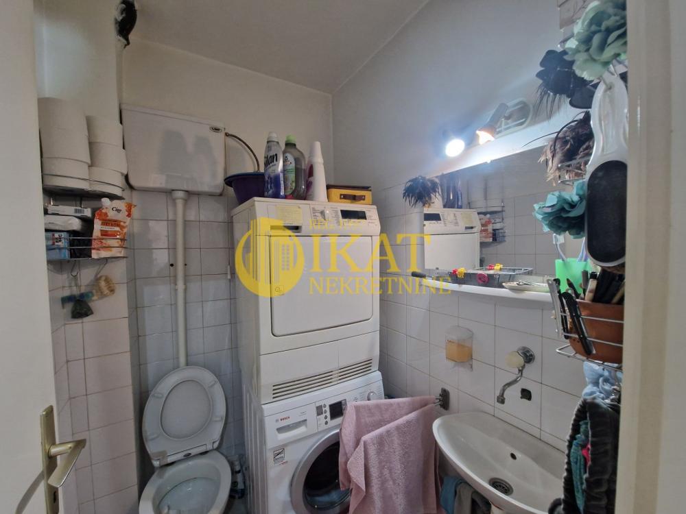 Stan na prodaju u Beogradu, cetvorosoban, 99m2, cena 169000 evra