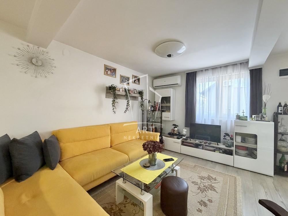 Stan na prodaju u Beogradu, Palilula, trosoban, 72m2, cena 136000 evra