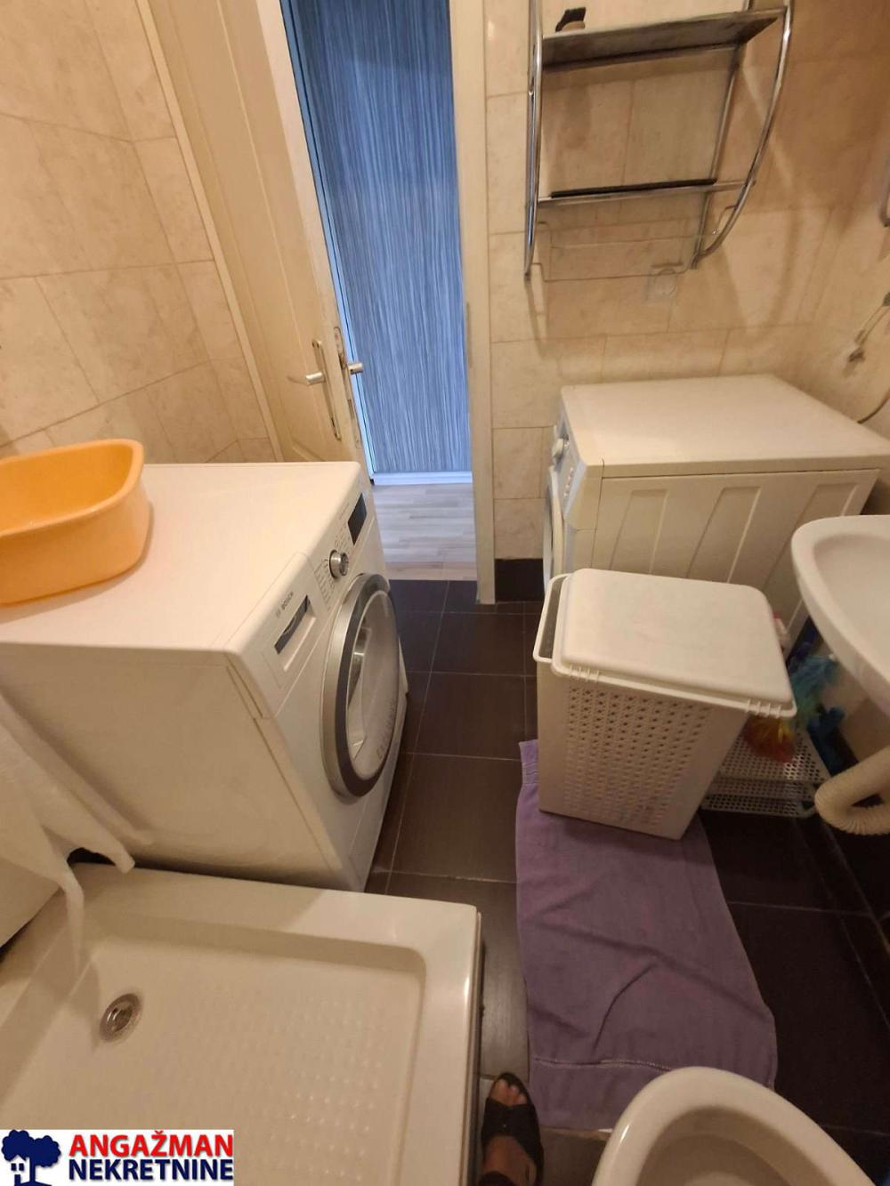 Stan na prodaju u Beogradu, Kumodraž, dvosoban, 48m2, cena 102000 evra