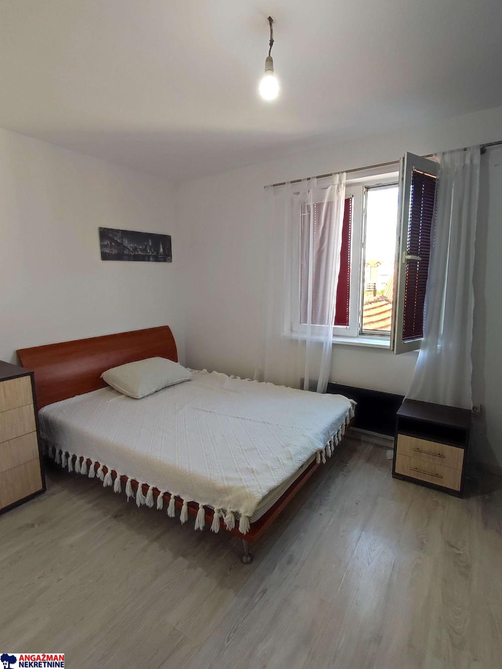 Stan na prodaju u Beogradu, Kumodraž, dvosoban, 48m2, cena 102000 evra