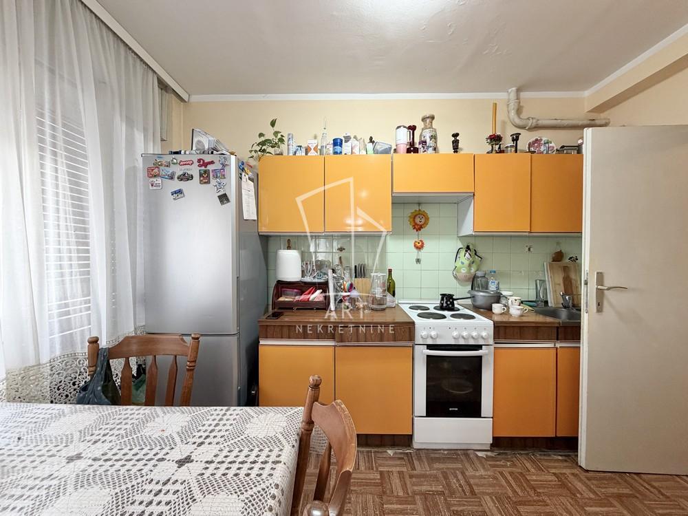 Stan na prodaju u Beogradu, Novi Beograd blok 45 (TC Enjub), dvosoban, 70m2, cena 250000 evra