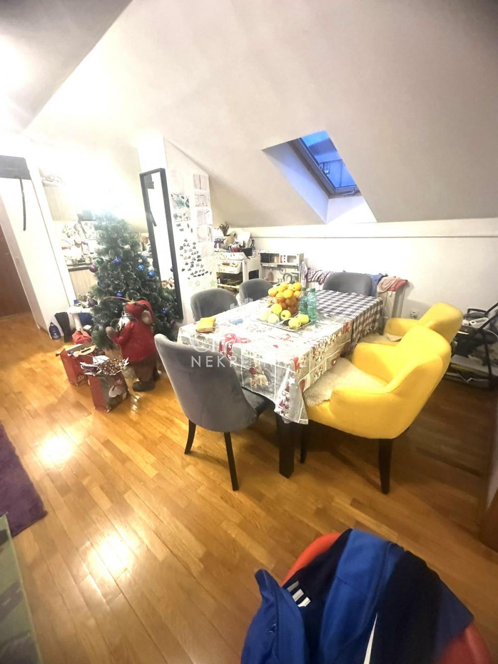 Stan na prodaju u Beogradu, Žarkovo, trosoban, 46m2, cena 198000 evra