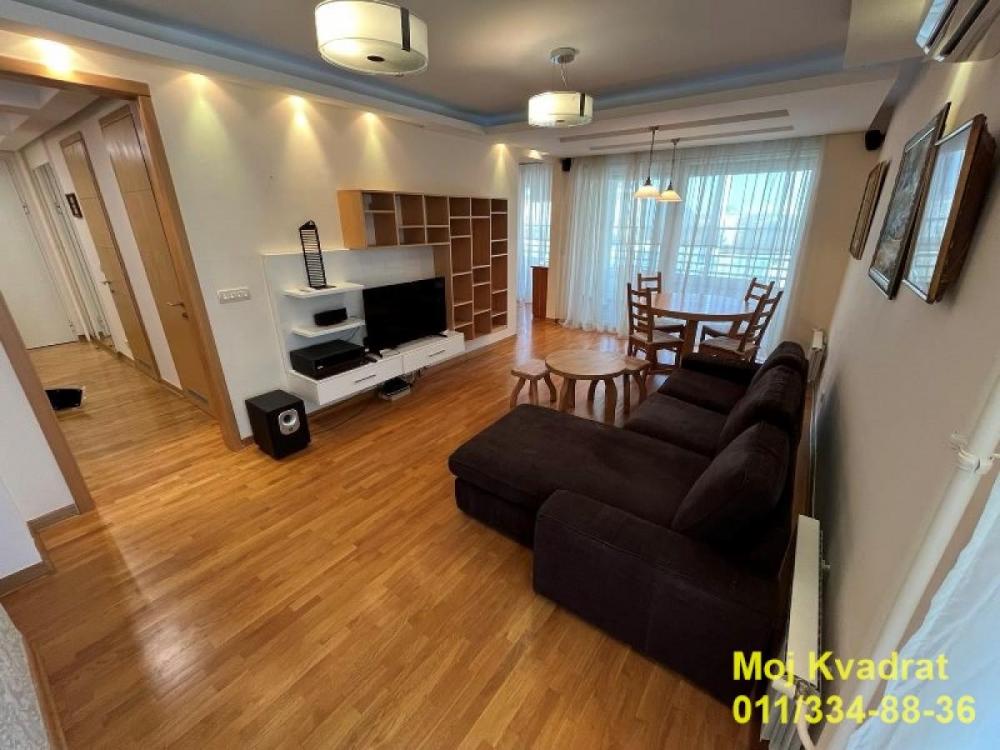 Stan na prodaju u Beogradu, Novi Beograd blok 67A (Belvile), trosoban, 106m2, cena 399000 evra
