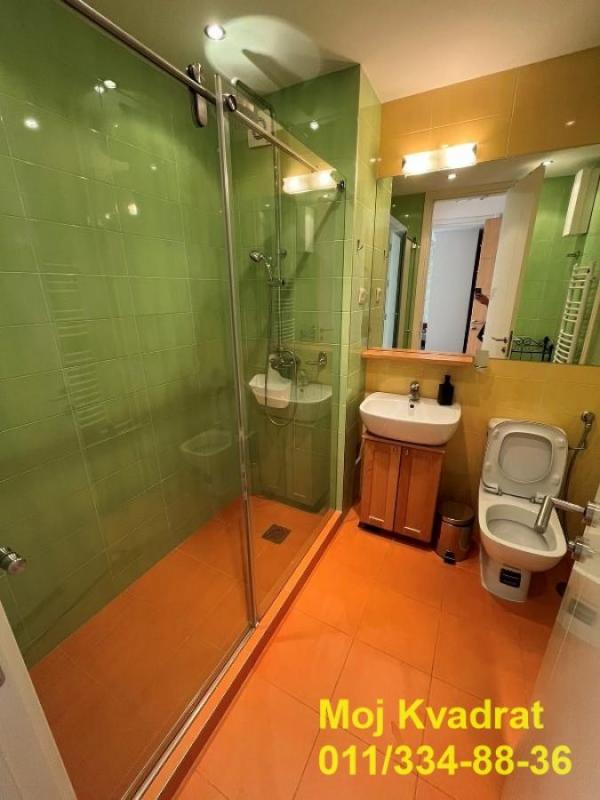 Stan na prodaju u Beogradu, Novi Beograd blok 67A (Belvile), trosoban, 106m2, cena 399000 evra