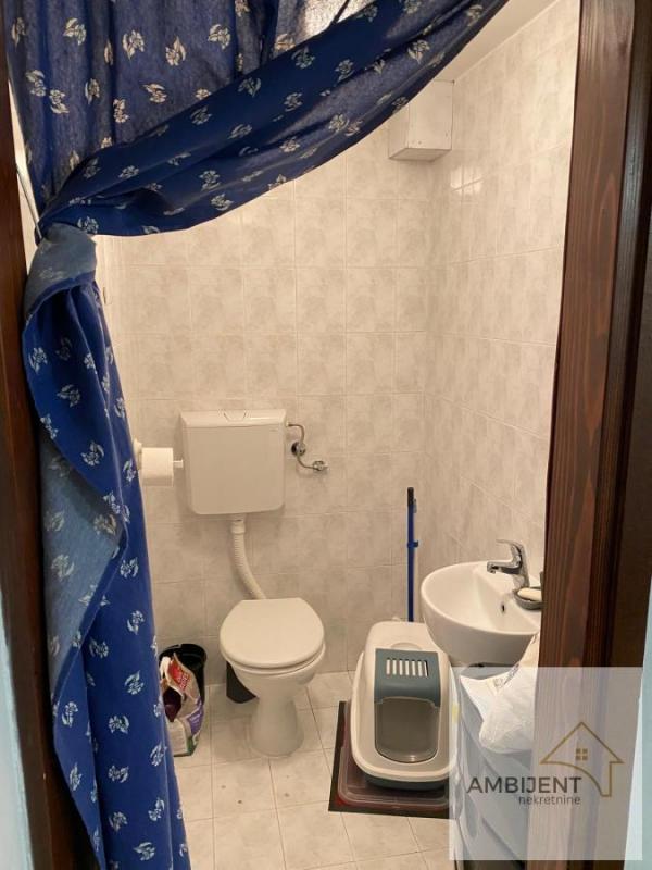 Stan na prodaju u Beogradu, Zemun centar, cetvorosoban, 104m2, cena 295000 evra