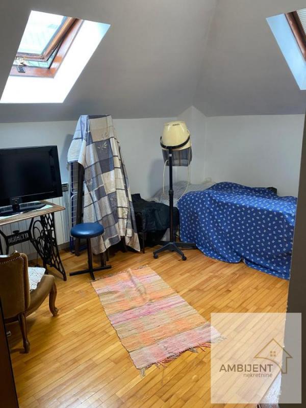 Stan na prodaju u Beogradu, Zemun centar, cetvorosoban, 104m2, cena 295000 evra