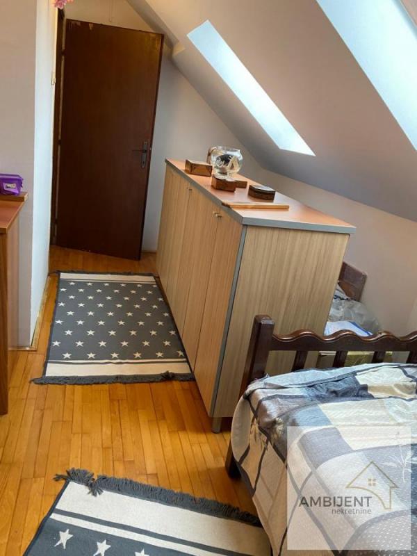 Stan na prodaju u Beogradu, Zemun centar, cetvorosoban, 104m2, cena 295000 evra