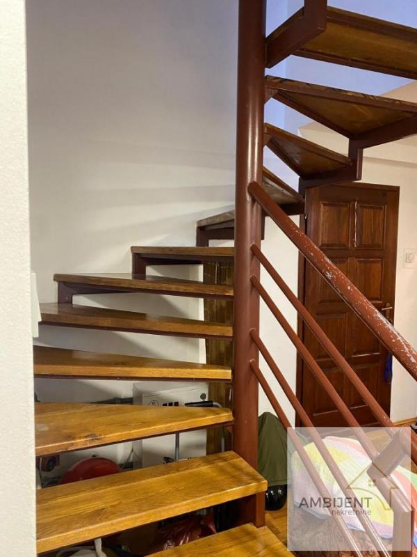 Stan na prodaju u Beogradu, Zemun centar, cetvorosoban, 104m2, cena 295000 evra