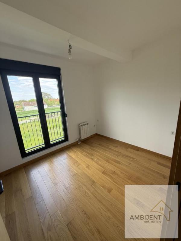 Stan na prodaju u Beogradu, Surčin, dvosoban, 51m2, cena 125000 evra