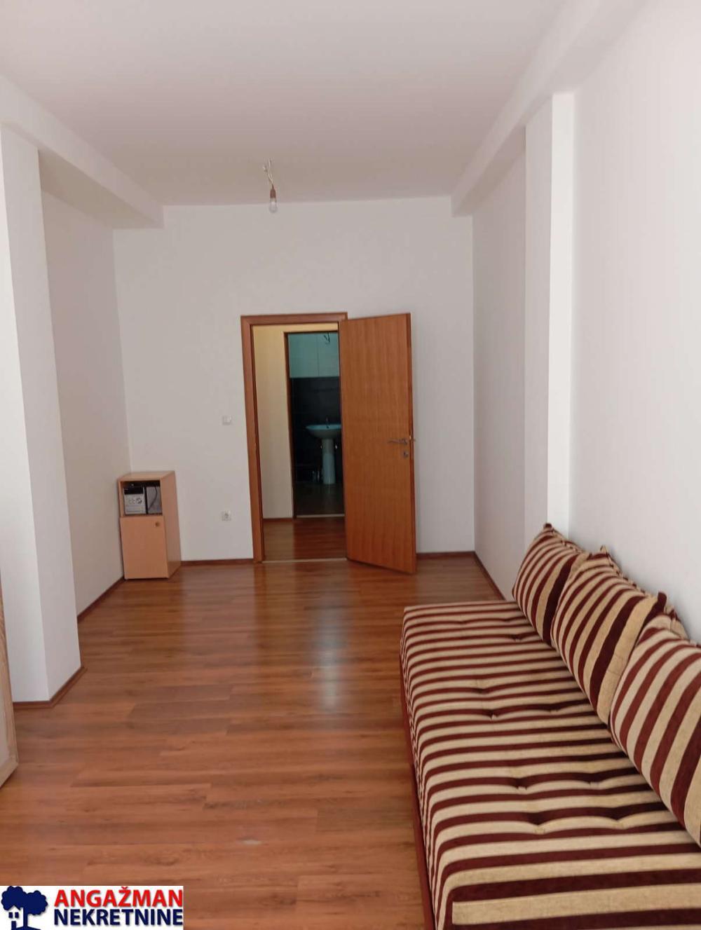 Stan na prodaju u Beogradu, Autokomanda, dvosoban, 103m2, cena 206000 evra