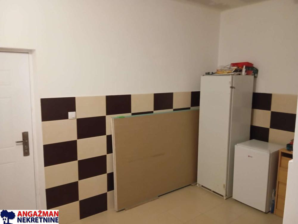 Stan na prodaju u Beogradu, Autokomanda, dvosoban, 103m2, cena 206000 evra