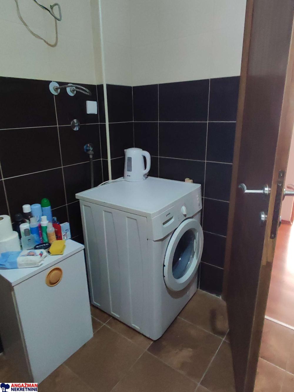 Stan na prodaju u Beogradu, Autokomanda, dvosoban, 103m2, cena 206000 evra