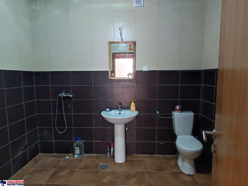 Stan na prodaju u Beogradu, Autokomanda, dvosoban, 103m2, cena 206000 evra